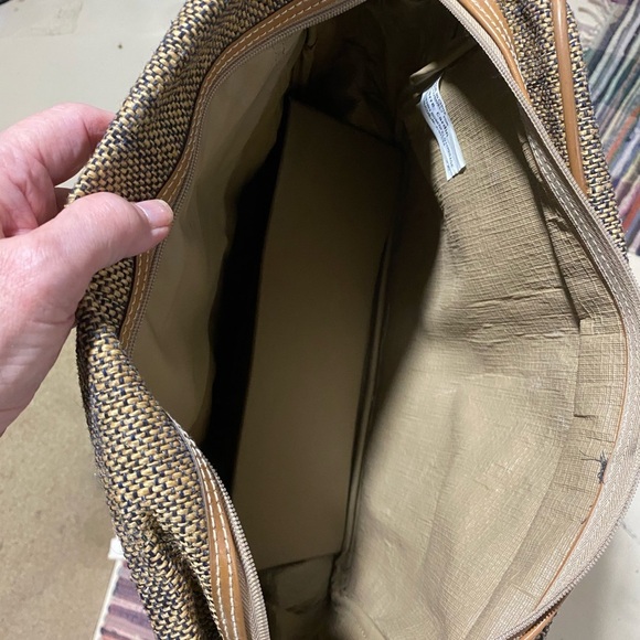 Pierre Cardin Luggage. Gold/Brown Tweed Shoulder Strap Zip Closure 15”X12” - Picture 5 of 5